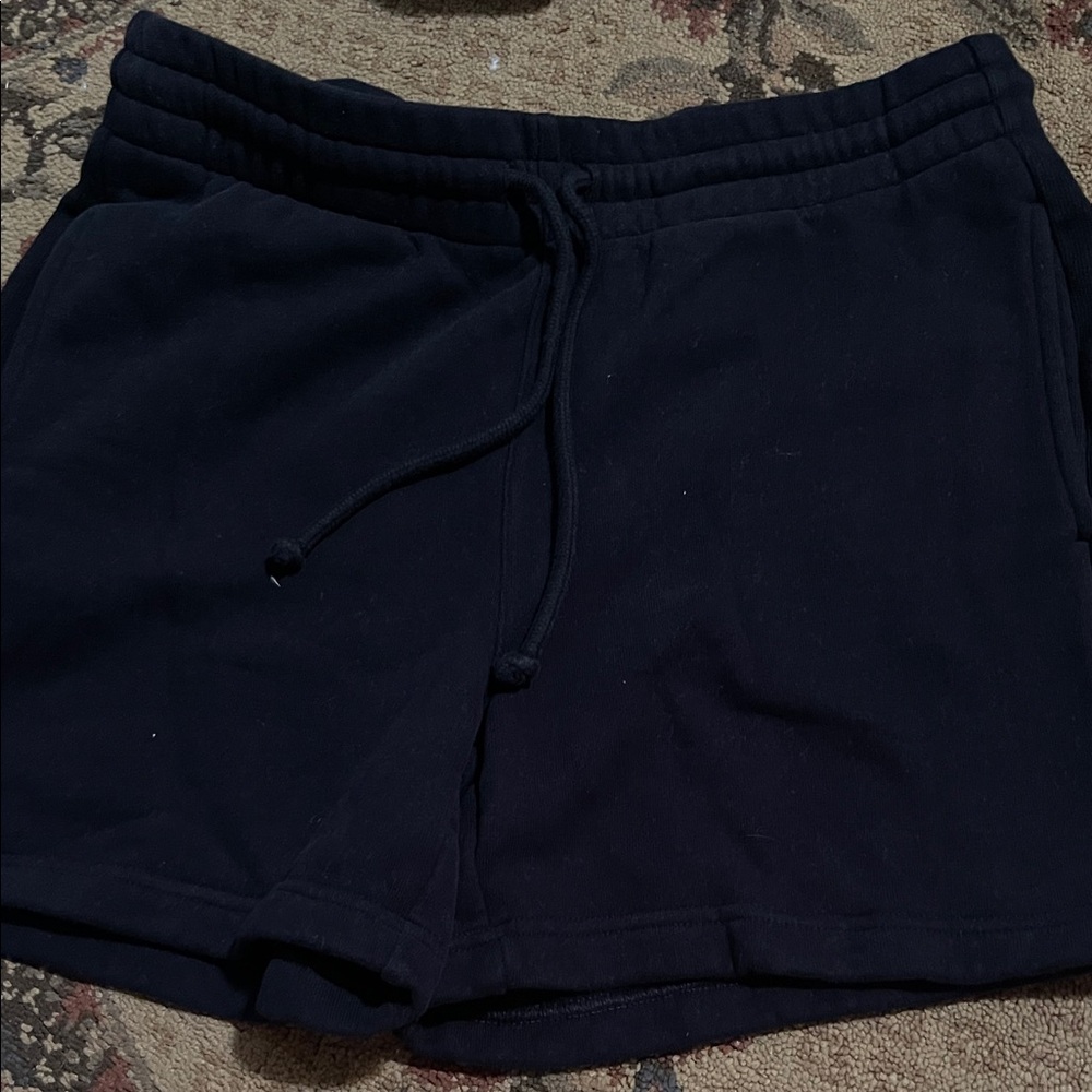 Aritzia Cozy Fleece boyfriend Shorts